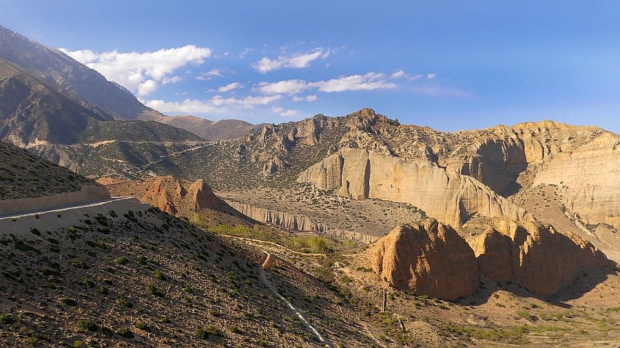 Dajori La-Pass vor Samar - Mustang 2024 - Landschaft