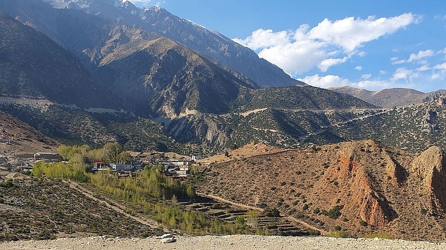 Blick auf Samar - Mustang 2024 - Landschaft