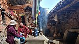 M&ouml;nch im Chungsi H&ouml;hlentempel - Nepal - Mustang 2024 - Land und Leute