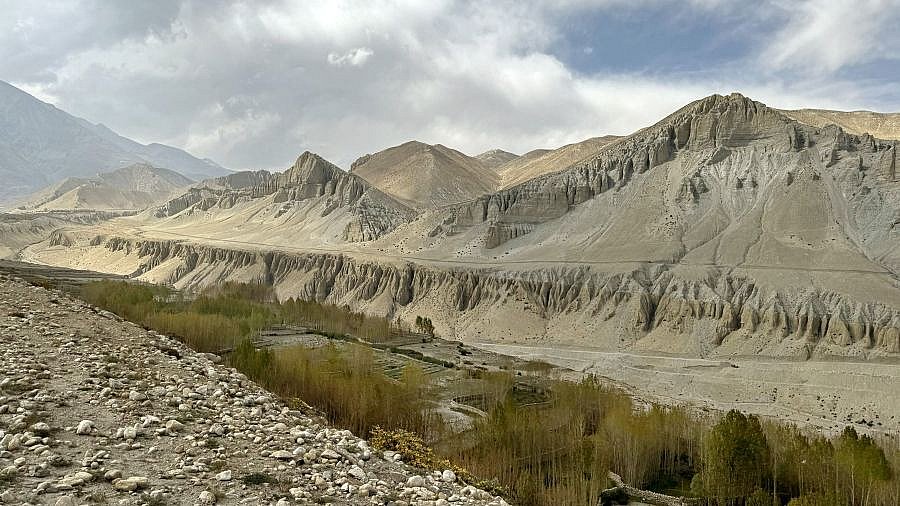 Oase von Marang - Mustang 2024 - Landschaft