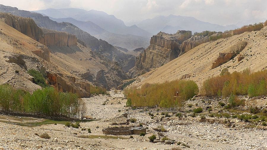 Versteckter Chorten - Mustang 2024 - Landschaft