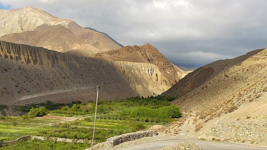 Blick auf die Felder von Kagbeni - Mustang 2024 - Landschaft