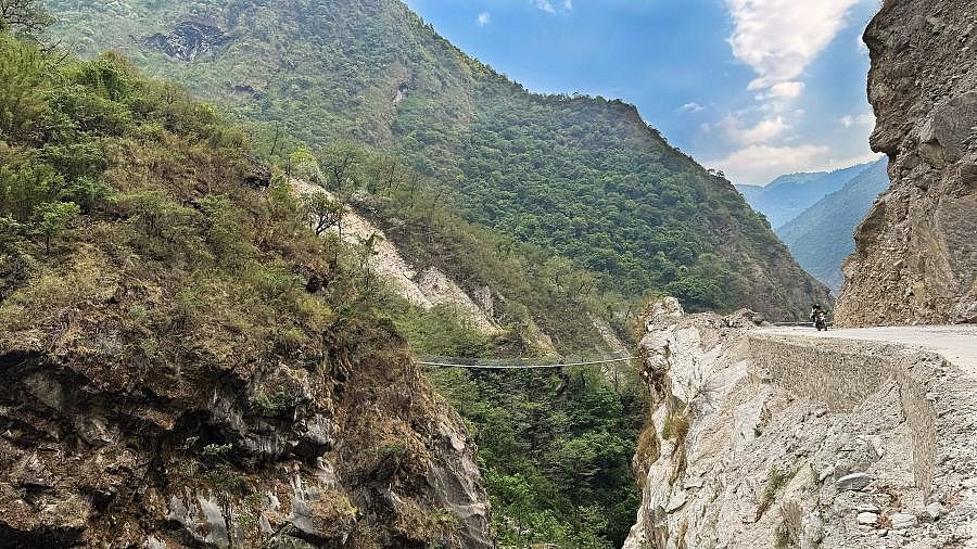 Stra&szlig;e zwischen Kagbeni und Tatopani - Mustang 2024 - Landschaft
