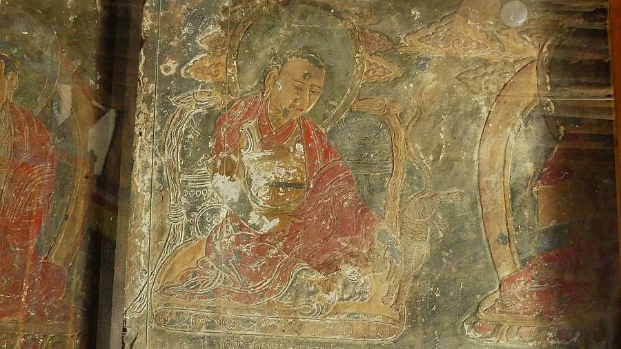Kunstvolle sehr seltene Steinreliefs - Nepal - Mustang 2024 - Land und Leute