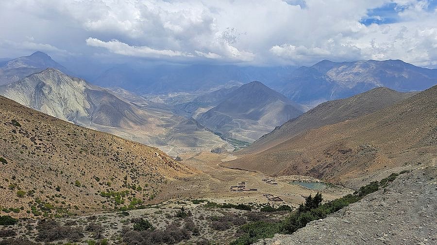 Blick auf den Tiri-See - Mustang 2024 - Landschaft