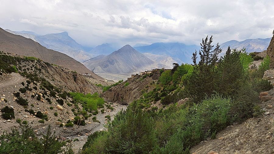 Blick &uuml;ber das Phalyak-Tal - Mustang 2024 - Landschaft