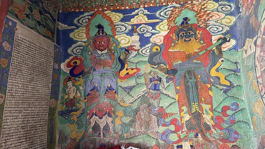 Wandmalereien im Shakya Chyodi Kloster - Nepal - Mustang 2024 - Land und Leute