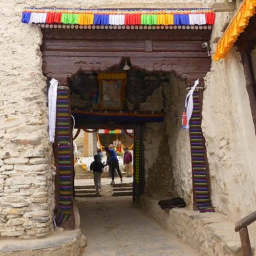 Festungseingang von Lo Manthang - Nepal - Mustang 2024 - Land und Leute