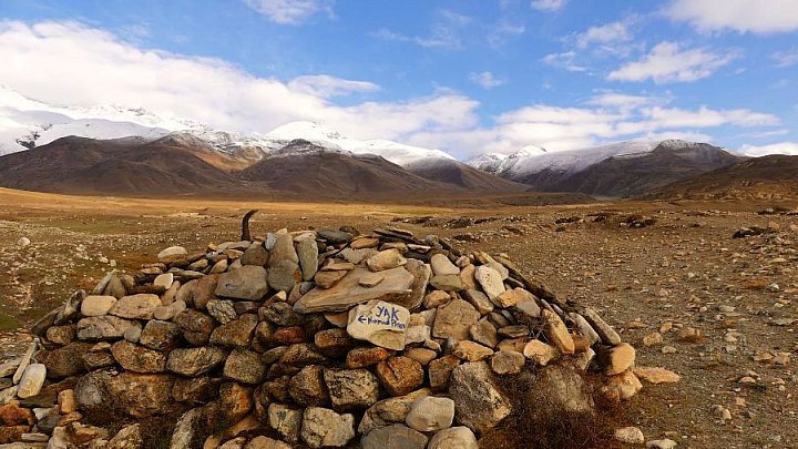 Hinweis zum Yak Nomad Camp - Mustang 2024 - Landschaft
