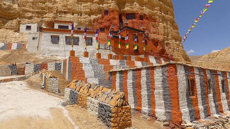 Niyphu Kloster in Chhoser - Nepal - Mustang 2024 - Sehensw&uuml;rdigkeiten
