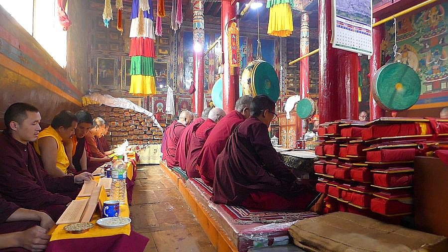 Beten f&uuml;r den Weltfrieden - Nepal - Mustang 2024 - Land und Leute
