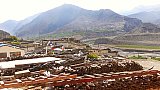 &Uuml;ber den D&auml;chern von Syang - Nepal - Mustang 2024 - Land und Leute