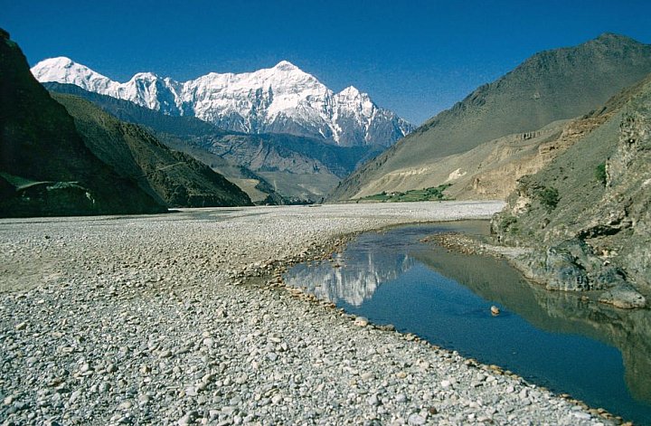 Blick vom Kali Gandaki-Tal zum Nilgiri Peak - Nepal - Mustang - verbotenes K&ouml;nigreich 1993 & 97