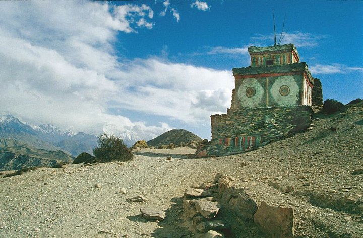 Buddhistischer Chorten - Nepal - Mustang - verbotenes K&ouml;nigreich 1993 & 97