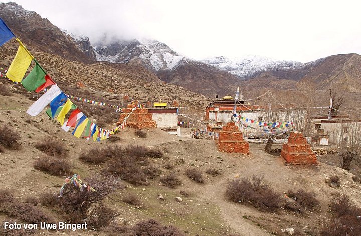 Lo Gekar Kloster in Upper Mustang in Nepal - Nepal - Mustang - verbotenes K&ouml;nigreich 1993 & 97