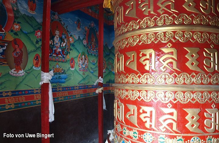 Gebetsm&uuml;hle und Wandmalereien im Lo Gekar - Nepal - Mustang - verbotenes K&ouml;nigreich 1993 & 97