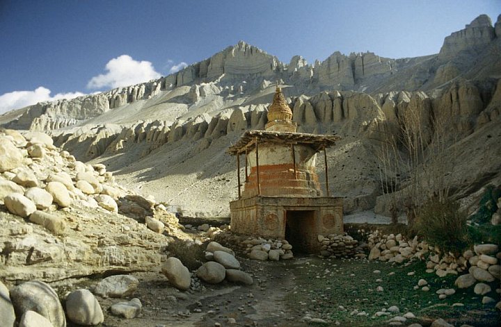 Chorten bei Tsarang - Nepal - Mustang - verbotenes K&ouml;nigreich 1993 & 97