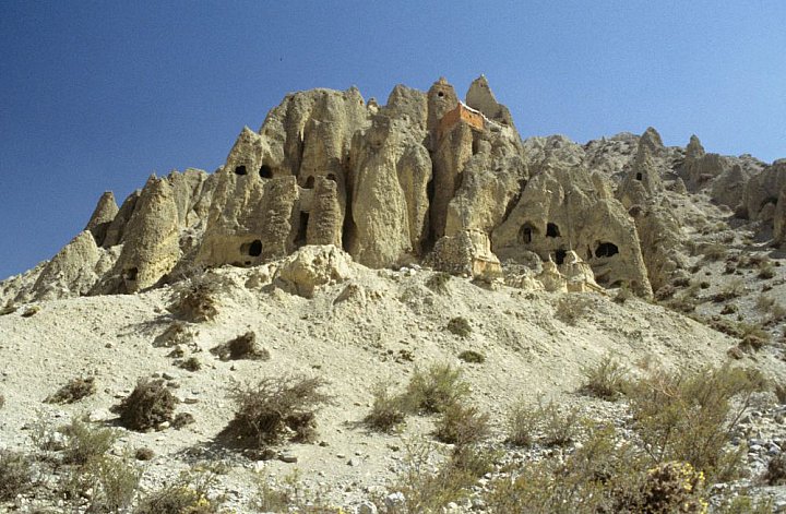 Luri Gompa in Upper Mustang - Nepal - Mustang - verbotenes K&ouml;nigreich 1993 & 97