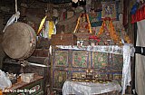 Altar- und Gebetsraum in Luri Gompa - Nepal - Mustang - verbotenes K&ouml;nigreich 1993 & 97
