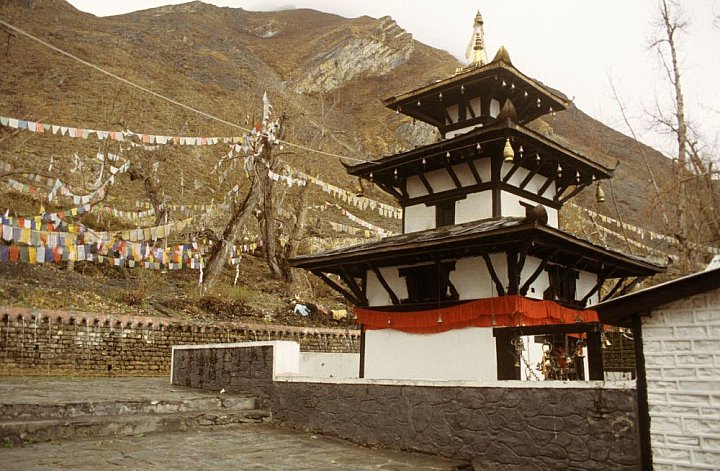 Muktinath Tempel in Mustang, Nepal - Nepal - Mustang - verbotenes K&ouml;nigreich 1993 & 97