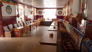 Restaurant im Marpha Orchid Hotel - Nepal Mustang 2024 - Essen und Schlafen