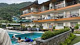 Majestic Lake Front Hotel - Nepal Mustang 2024 - Essen und Schlafen