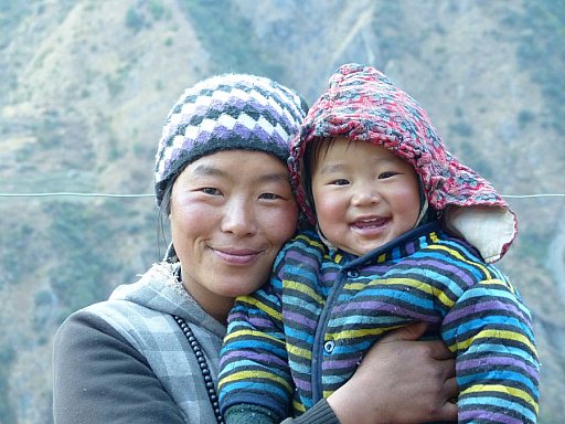 2014 - Gastwirtin im Cherka G&auml;sehaus - Helambu-Langtang: Land und Leute