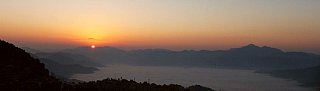 2014 - Blick zum Sonnenaufgang von Tansen aus - Zentral-Nepal
