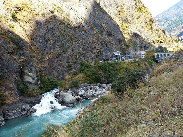 2014 - Die enge Schlucht des Trisuli-Flusses im Langtang-Gebiet - Helambu-Langtang: Landschaft