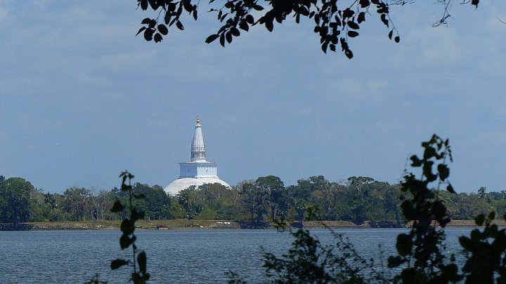 Ruwanwelisaya Stupa in Anuradhapura - Sri Lanka - Sehensw&uuml;rdigkeiten