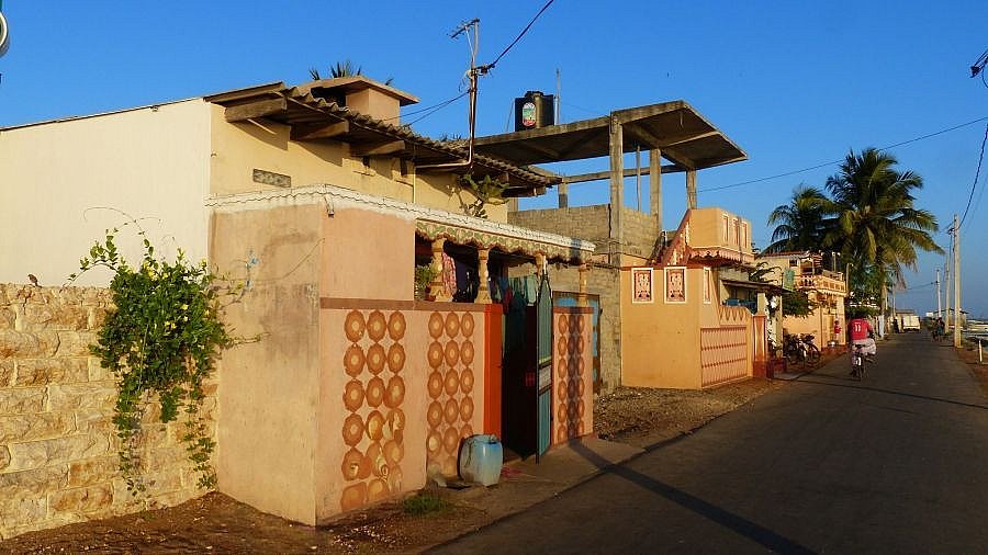 Fischerh&auml;user in Gurunagar - Sri Lanka - Land und Leute