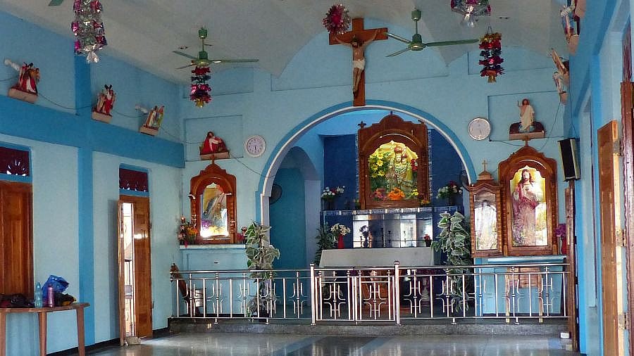 Altarraum der blauen Kirche - Sri Lanka - Sehensw&uuml;rdigkeiten