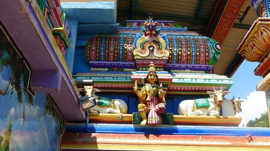 Farbenpr&auml;chtige Tempel-Verzierungen - Sri Lanka - Sehensw&uuml;rdigkeiten