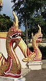 Tempeleingang mit Drachenw&auml;chtern in Chiang Rai - Nordthailand