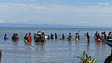 Schwimmunterricht in Butiaba im Albertsee - Uganda - Land und Leute