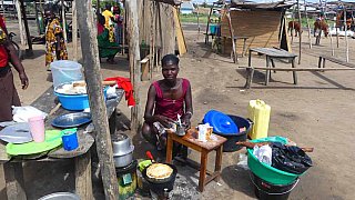 Frisch gebackenes s&uuml;&szlig;es Brot - Uganda - Land und Leute