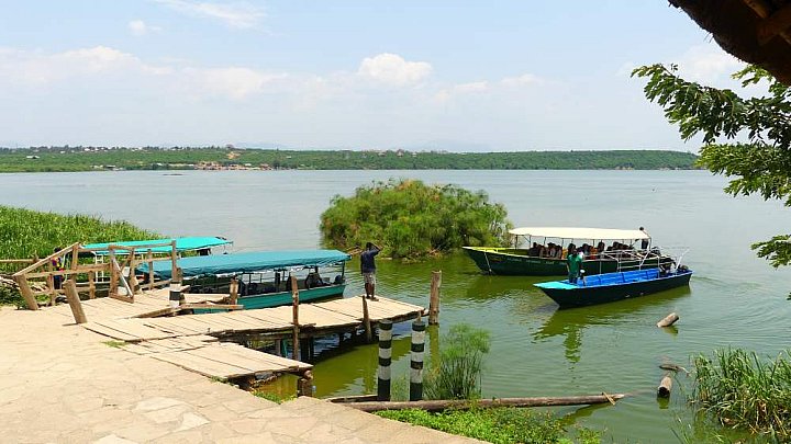 Bootssteeg am Kazinga Kanal - Uganda - Landschaft