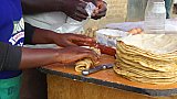 Rolex - Roll of Eggs in Uganda - Uganda - Schlafen und Essen