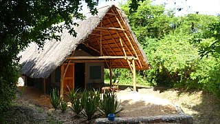 Safarizelt-Doppelzimmer in der Murchison River Lodge - Uganda - Schlafen und Essen