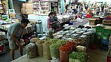 Marktstand auf dem Binh Tay-Bazar - Mekong-Delta - Land und Leute