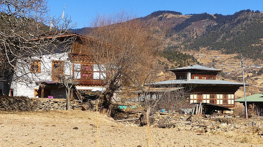 Das Dorf Ura im Ura-Tal - Zentral-Bhutan: Landschaft