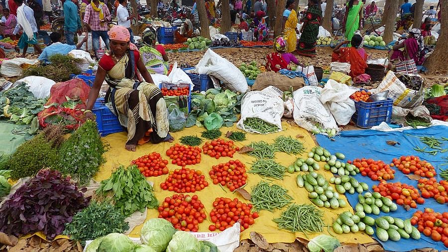 Wochenmarkt in Pamela am Sonntag - Chhattisgarh: Land-und-Leute