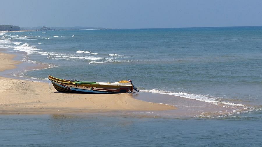 Fischerboot am Strand - Sri Lanka - Landschaft
