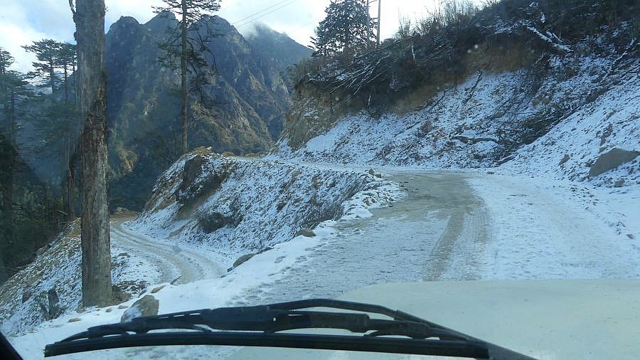 Mit Vierradantrieb gute Fahrt - Thimphu-Punakha: Laya Trekking