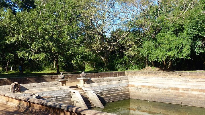 Wasserbecken in Anuradhapura - Sri Lanka - Sehenswürdigkeiten
