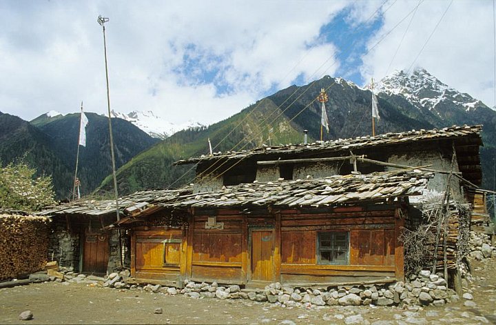 2006 - Tsmogo Village am Basum Tso - Zentral-Tibet: Land und Leute