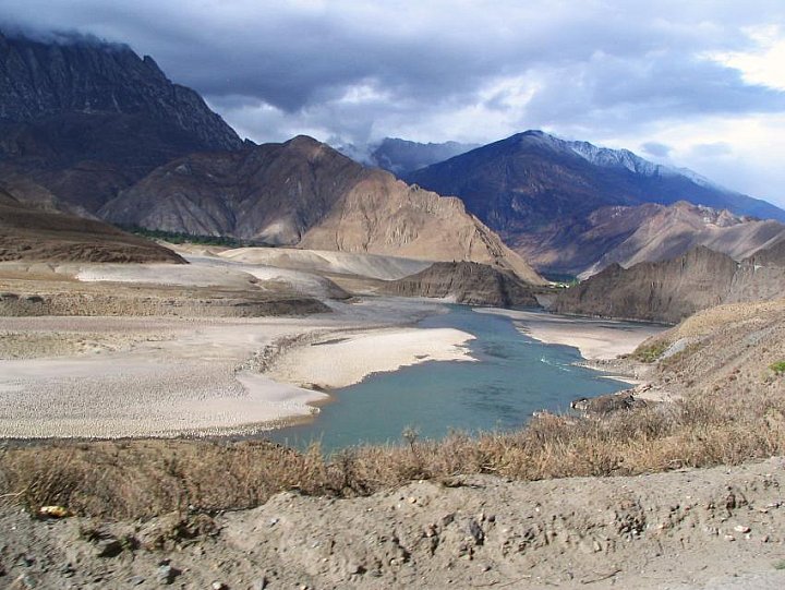 Bramaputra-Tal in Tibet - Zentral-Tibet: Landschaft